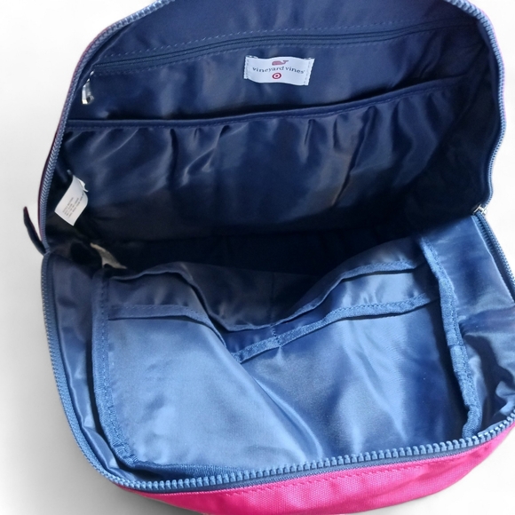 Vineyard Vines Red and Blue Fully size Large Backpack. - Picture 7 of 10